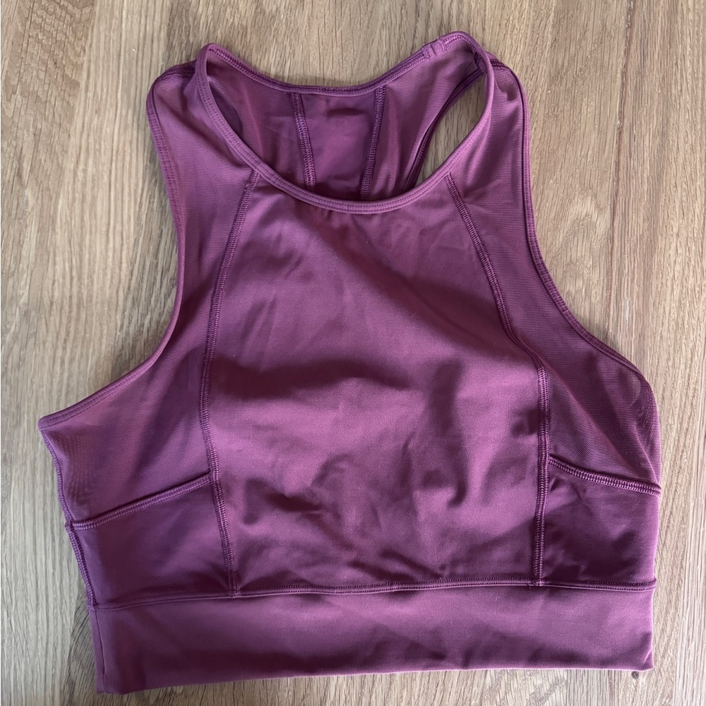 Lululemon maroon top